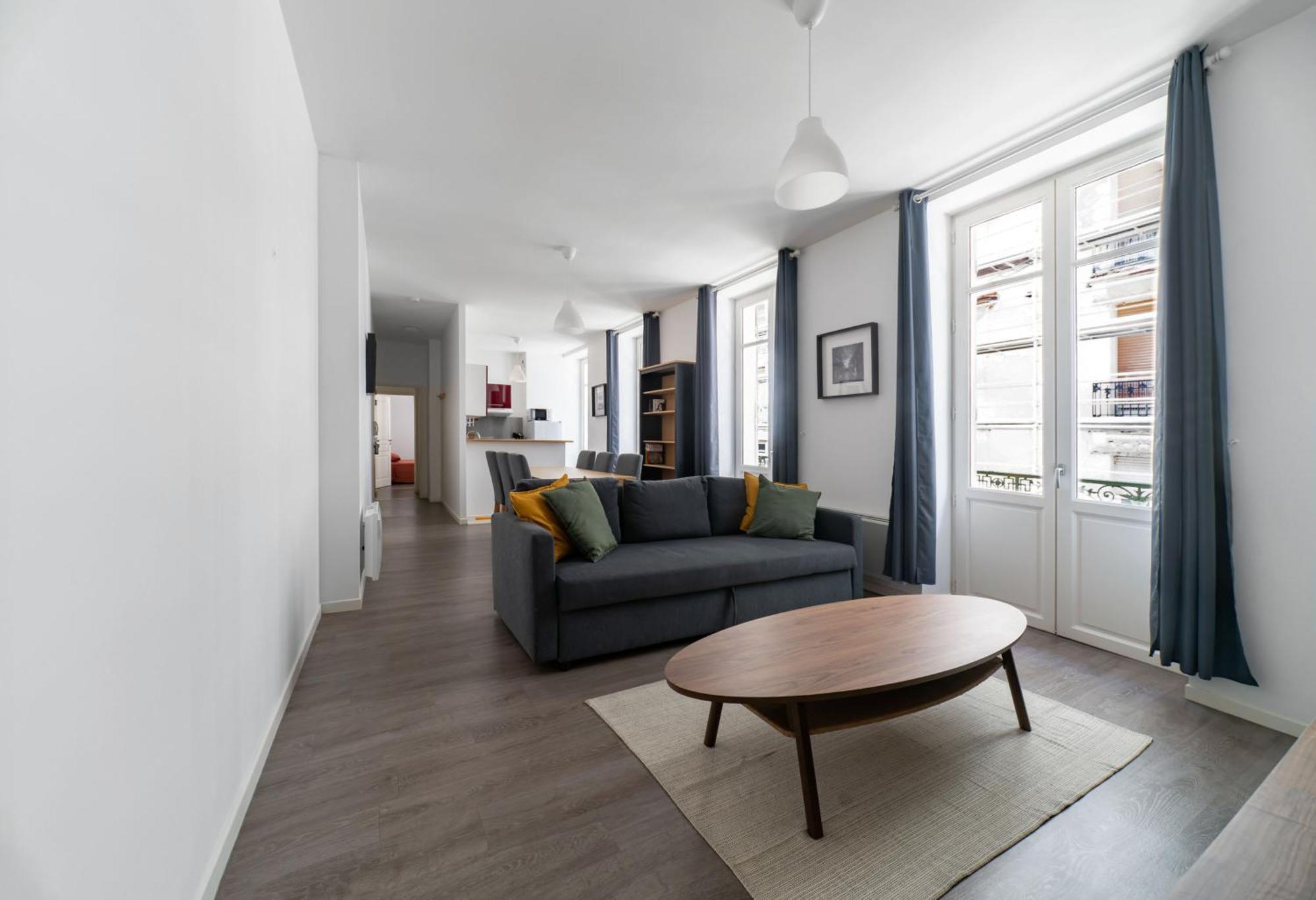 Le Brit - Grand Appartement Design, 3 Chambres, Centre Ville 维琪 外观 照片