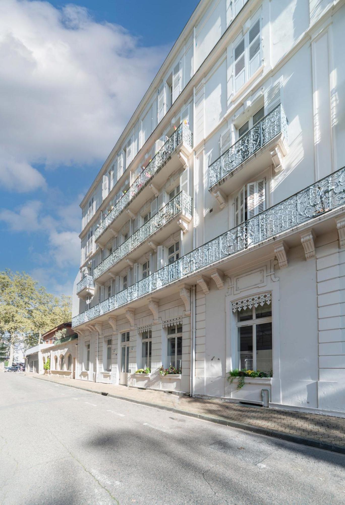 Le Brit - Grand Appartement Design, 3 Chambres, Centre Ville 维琪 外观 照片