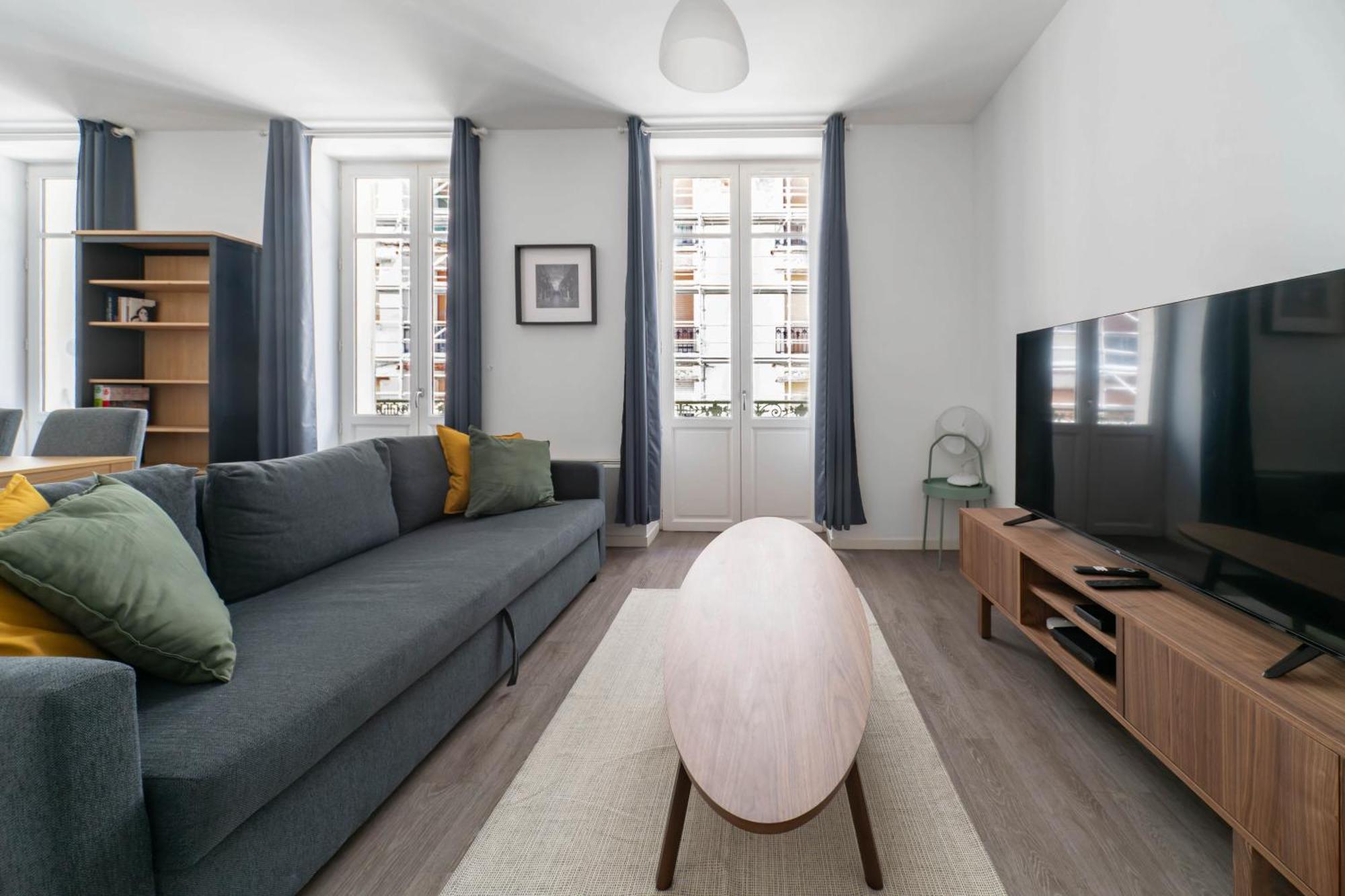 Le Brit - Grand Appartement Design, 3 Chambres, Centre Ville 维琪 外观 照片