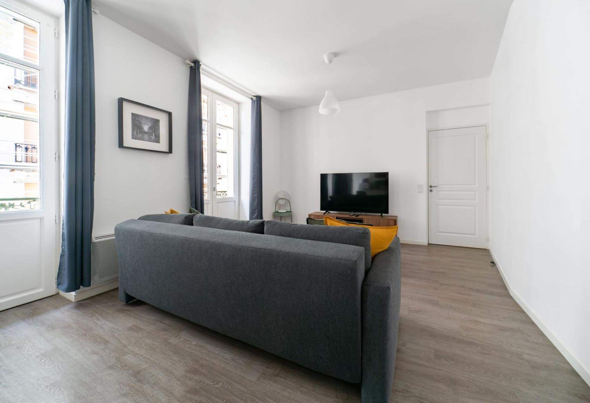 Le Brit - Grand Appartement Design, 3 Chambres, Centre Ville 维琪 外观 照片