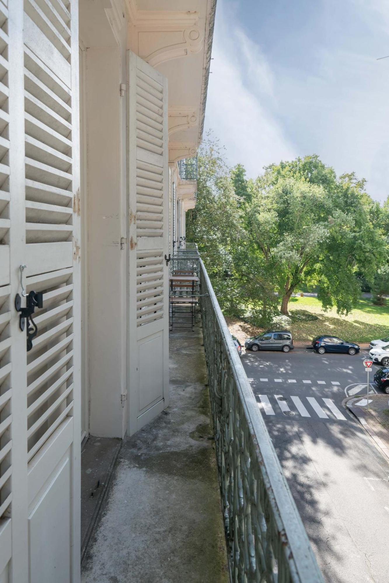 Le Brit - Grand Appartement Design, 3 Chambres, Centre Ville 维琪 外观 照片